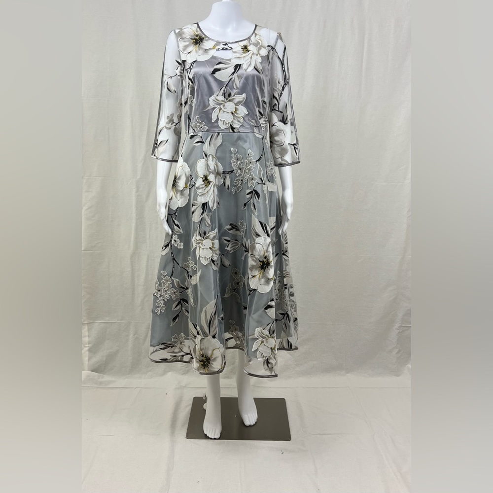 Tendency Women's Long Formal Gray Floral Dress Size Medium